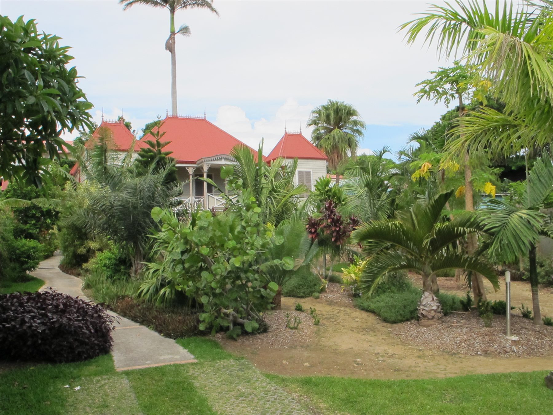 Maison patrimoniale et jardin tropical